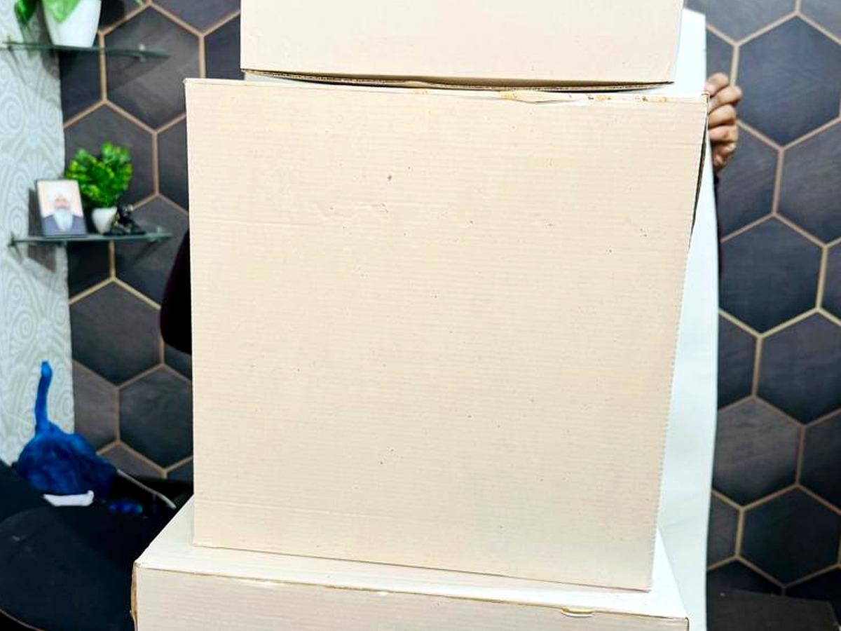 Plain White Corrugated Cake Box